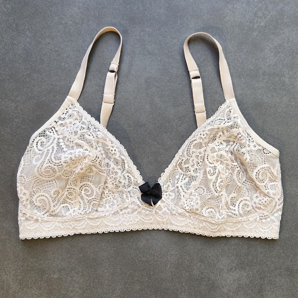 Anaono Lace Wireless Bralette